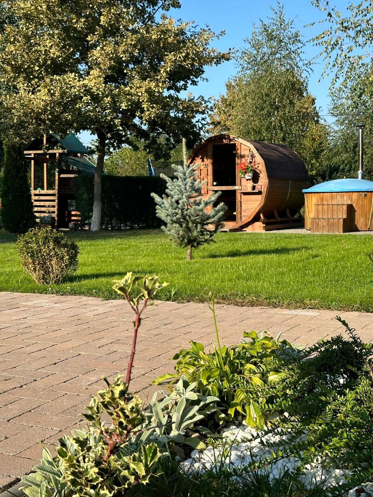 Epic House Valea Avrigului Villa Luaran gambar